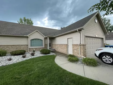 794 Natures Rdg, Bay City, MI 48708