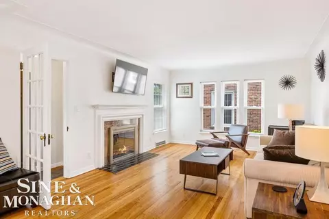 406 Lothrop, Grosse Pointe Farms, MI 48236 photo 3