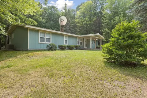 1259 Claroskee, Gladwin, MI 48624 photo 2