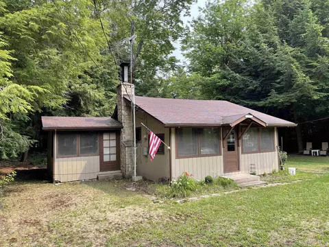 226 Sunset Bch # n, Manistique, MI 49854