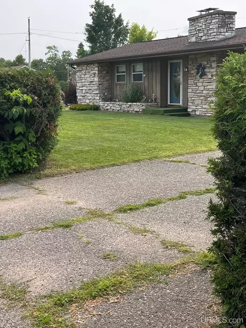 1003 Bluff, Quinnesec, MI 49876