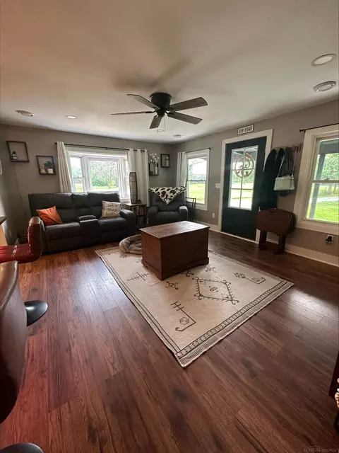 71850 Coon, Armada, MI 48005 photo 2
