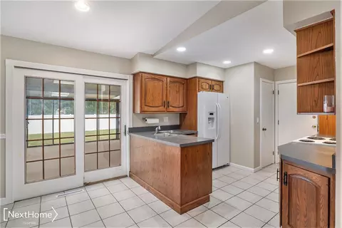 8063 Castleward, Davison, MI 48423 photo 6