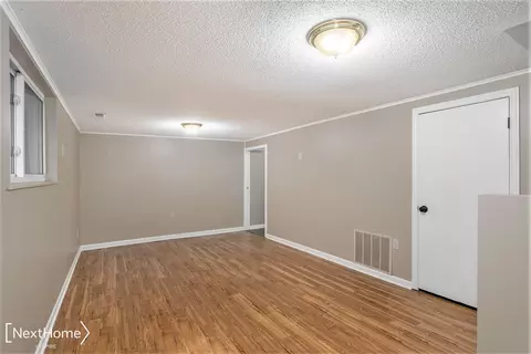 8063 Castleward, Davison, MI 48423 photo 11