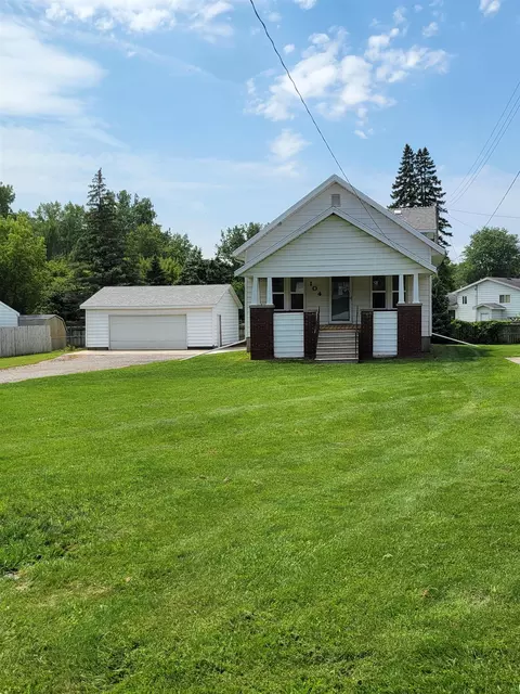 104 N Tuscola, Bay City, MI 48708