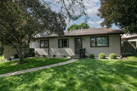 2507 Church Pt, Midland, MI 48642