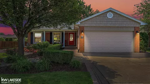 17996 Autumn, Macomb, MI 48044