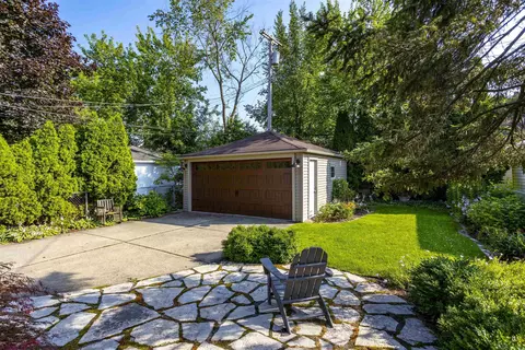 411 Manor, Grosse Pointe Farms, MI 48236 photo 6