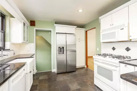 411 Manor, Grosse Pointe Farms, MI 48236 photo 24