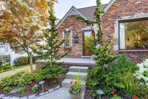 411 Manor, Grosse Pointe Farms, MI 48236 photo 4