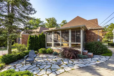 411 Manor, Grosse Pointe Farms, MI 48236 photo 9