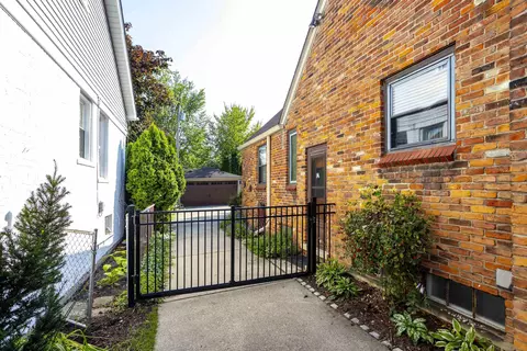 411 Manor, Grosse Pointe Farms, MI 48236 photo 5