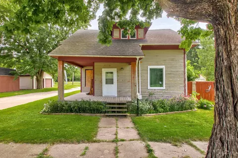 324 E Water, Saint Charles, MI 48655
