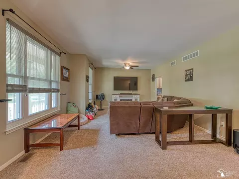 450 Mason, Monroe, MI 48162 photo 4