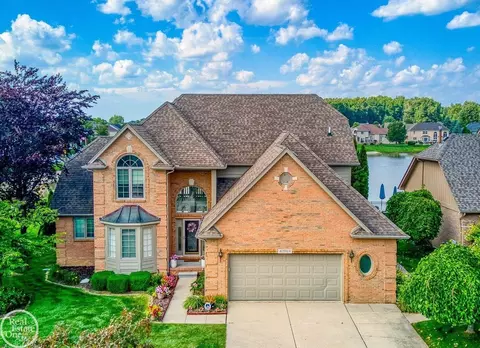 47024 Woodberry, Macomb, MI 48044