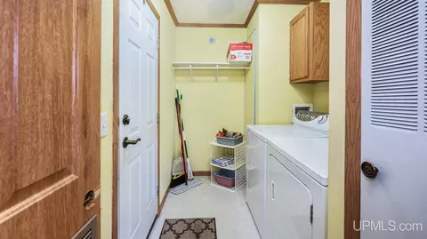114 Kenneally, Gladstone, MI 49837 photo 21