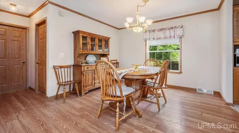 114 Kenneally, Gladstone, MI 49837 photo 8