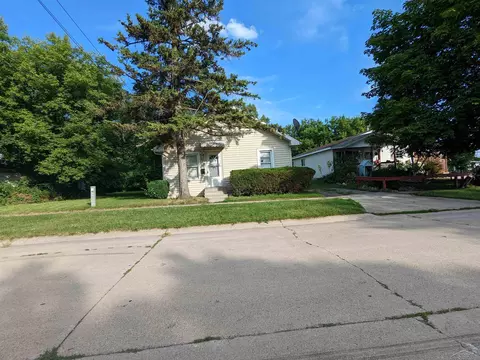 1812 King, Saginaw, MI 48602