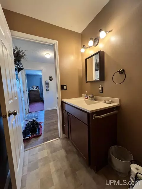 1024 Shields, L'anse, MI 49946 photo 21