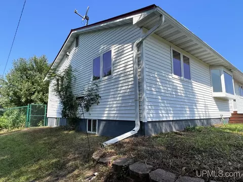 1024 Shields, L'anse, MI 49946 photo 47