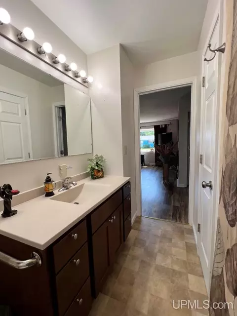 1024 Shields, L'anse, MI 49946 photo 19
