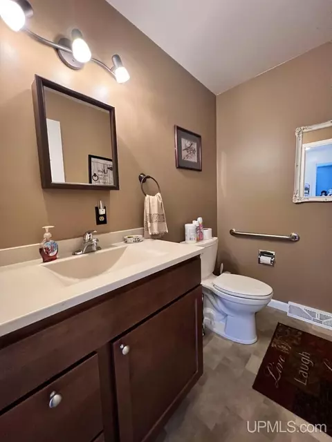 1024 Shields, L'anse, MI 49946 photo 20