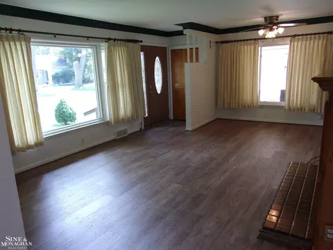 355 Colonial, Algonac, MI 48001 photo 2