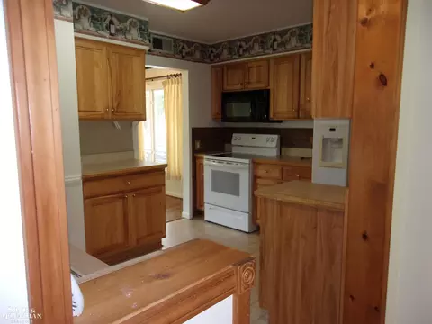 355 Colonial, Algonac, MI 48001 photo 16