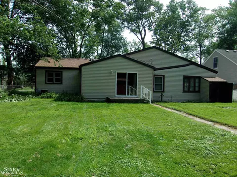 355 Colonial, Algonac, MI 48001 photo 34