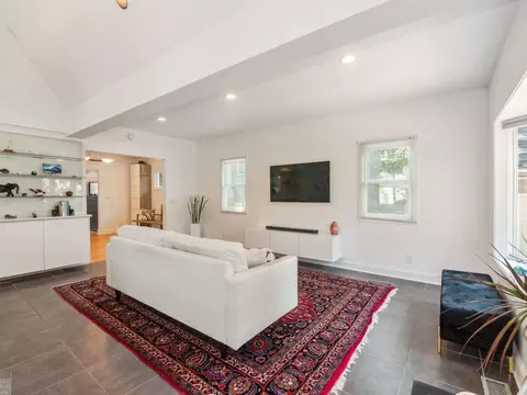 1347 Grayton, Grosse Pointe Park, MI 48230 photo 10