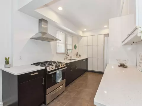 1347 Grayton, Grosse Pointe Park, MI 48230 photo 15