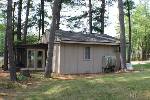 3515 Pineland, Gladwin, MI 48624