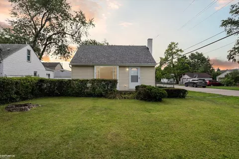 1102 Vermont, Troy, MI 48083