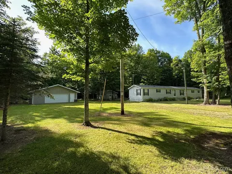 495 W Hagerman, Iron River, MI 49935