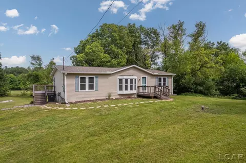 1053 Laberdee, Adrian, MI 49221 photo 4