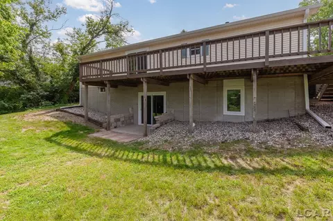 1053 Laberdee, Adrian, MI 49221 photo 2