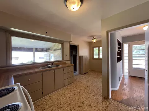 102 W Fall, L'anse, MI 49946 photo 11