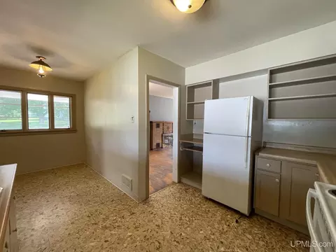 102 W Fall, L'anse, MI 49946 photo 12