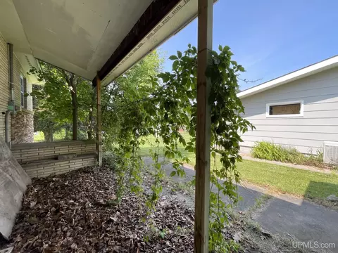 102 W Fall, L'anse, MI 49946 photo 34