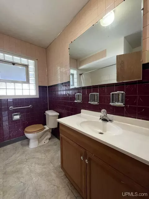 102 W Fall, L'anse, MI 49946 photo 15