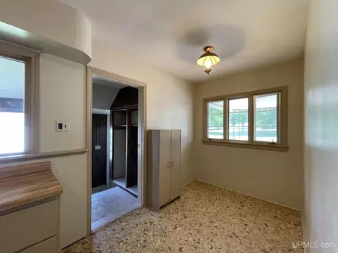 102 W Fall, L'anse, MI 49946 photo 13