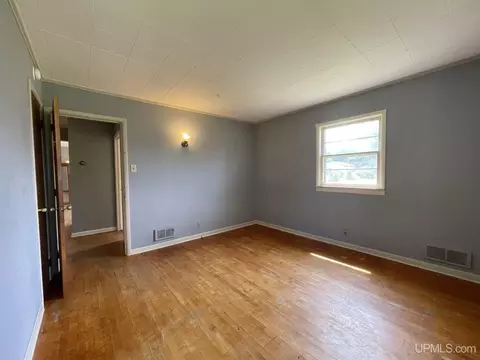 102 W Fall, L'anse, MI 49946 photo 21