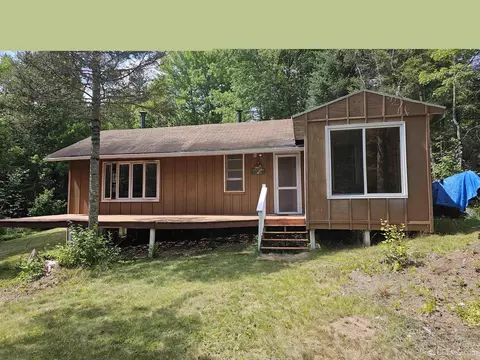 515 Jacquet, Fence T-wi, WI 54121