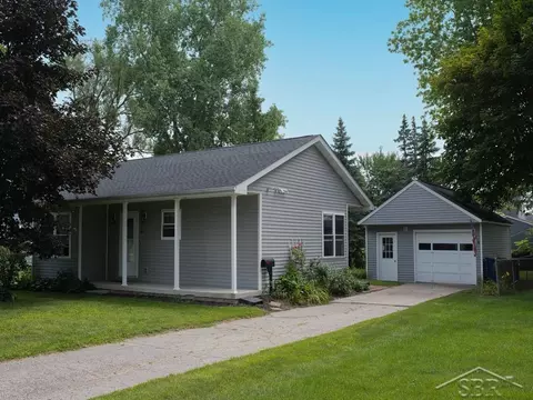 841 Meadowlawn, Saginaw, MI 48604