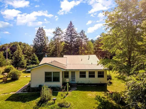 11190 South, Farwell, MI 48622