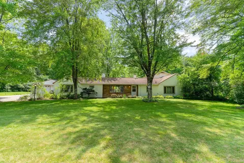 3636 E Monroe, Midland, MI 48642 photo 2