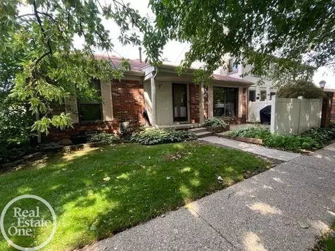 38626 Golfview, Clinton Township, MI 48038
