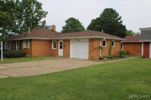 1820 Sagola, Kingsford, MI 49802