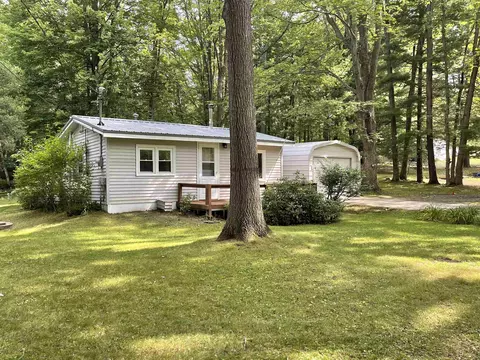 211 E Clarence, Harrison, MI 48625 photo 21