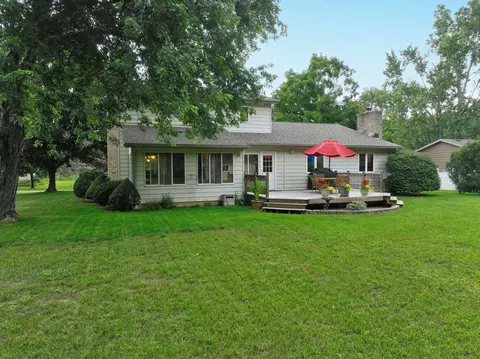 8475 Wesley, Flushing, MI 48433 photo 4